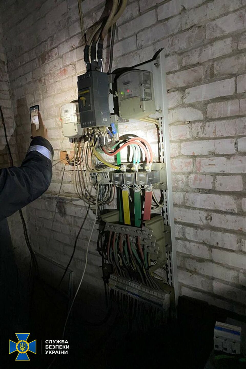 СБУ: підпільна криптоферма на Київщині вкрала електроенергії на 3,5 млн грн