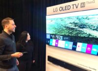 Samsung планує використовувати OLED-панелі LG Display у своїх телевізорах наступного року