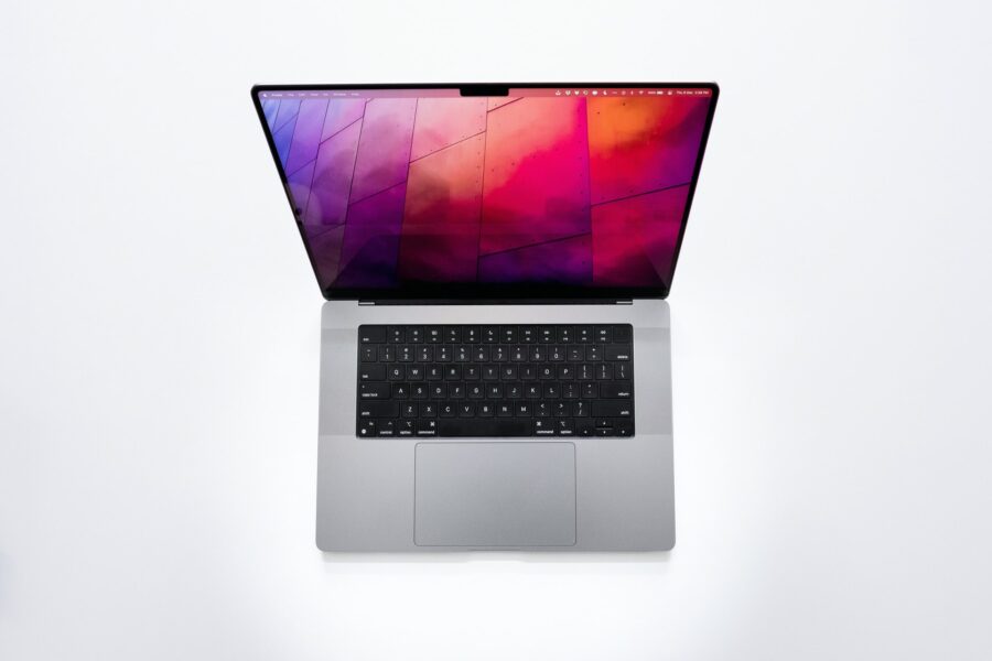 З’ясувалося, «чубик» у нових MacBook Pro можна зробити ще більш дратівливим