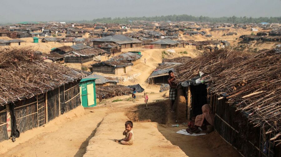 Біженці-рохінджа подали на Facebook до суду на суму $150 млрд. Позивачі звинувачують соціальну мережу у сприянні геноциду у М’янмі