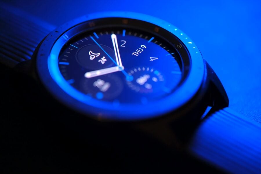 Samsung запатентувала смарт-годинник з розсувним дисплеєм