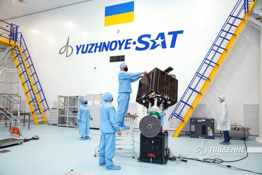 Сьогодні український супутник “СІЧ-2-30” запустять у космос. Де дивитись трансляцію