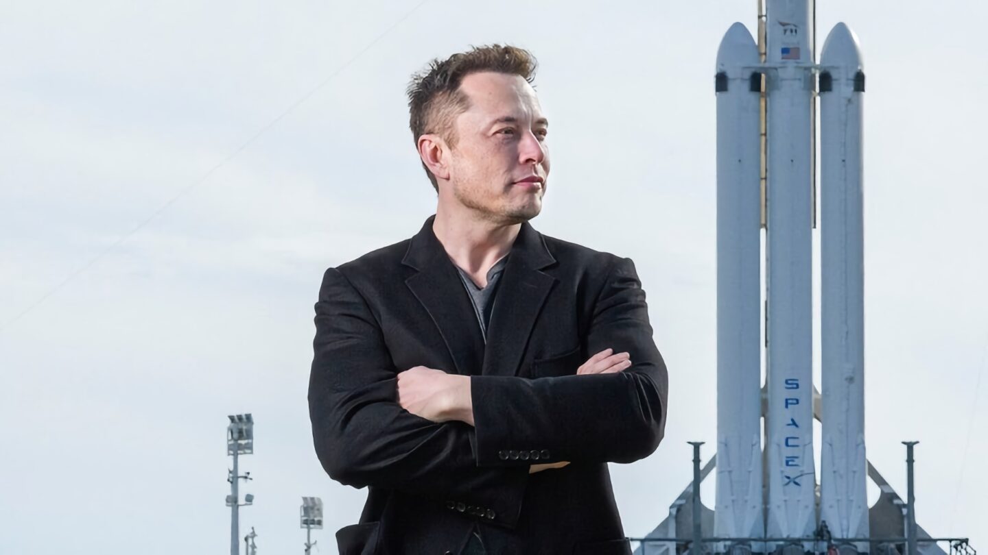Elon Musk delayed buying Twitter because he was worried about "World War III"