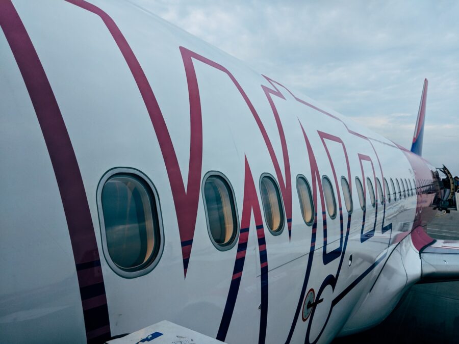 Компанія Wizz Air запустила нові рейси до ЄС попри те, що “відкрите небо” ще не набуло чинності