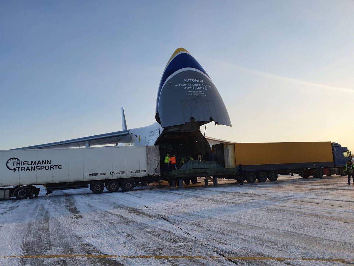 Понад 135 тис. посилок: "Нова пошта Глобал" вперше доставила вантаж в Україну літаком «Руслан»