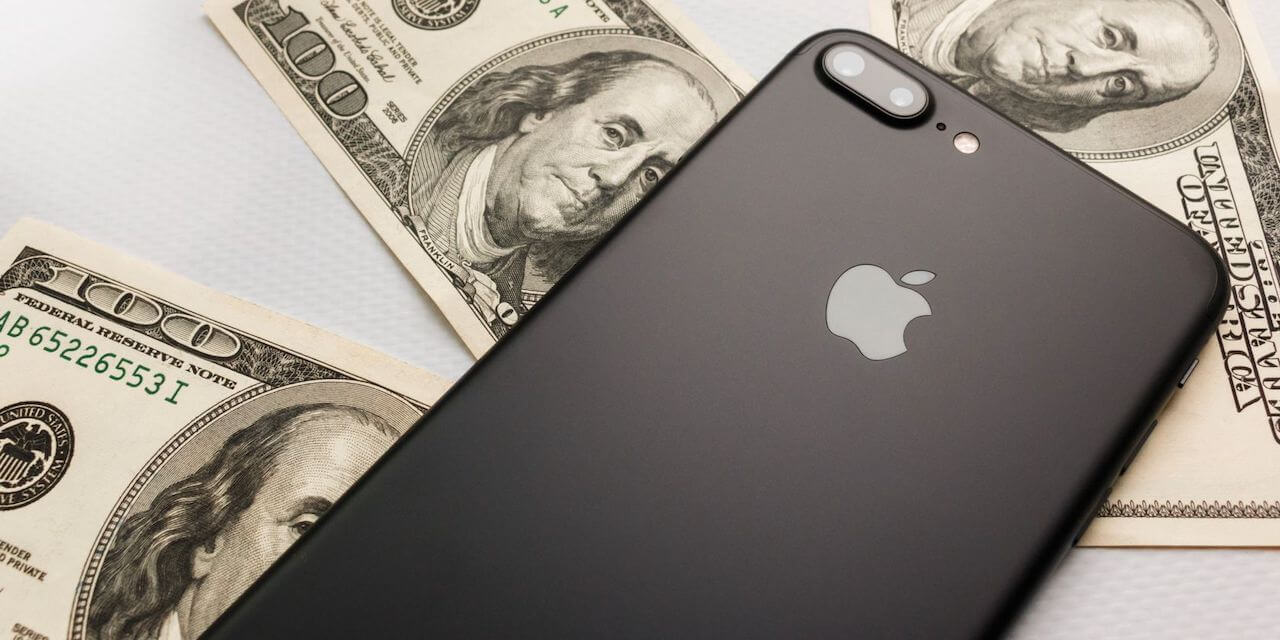Bloomberg iPhone Money