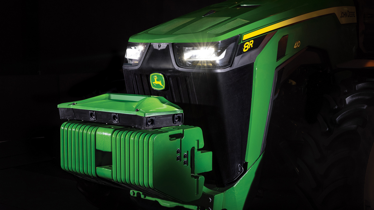 John Deere запускає у виробництво автономну версію трактора 8R