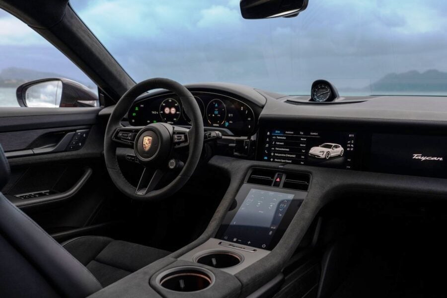 Новий Porsche Taycan Sport Turismo: практичний універсал з динамікою спорткара