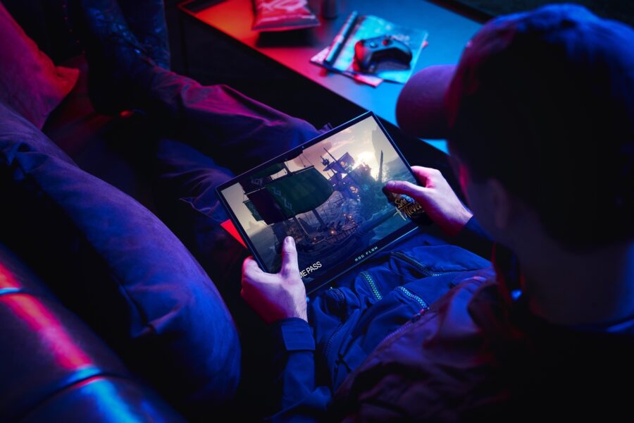 ASUS показала ігровий планшет ROG Flow Z13, який називає “найпотужнішим у світі”
