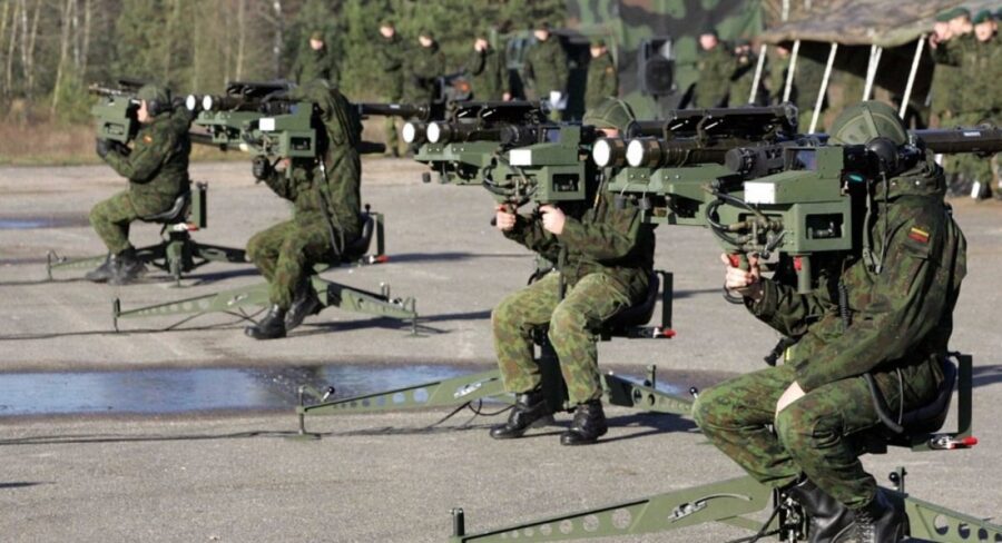 Чергова зброя для ЗСУ від Польщі та Латвії. На черзі гранатомети, ПЗРК Stinger та “інші важливі речі”