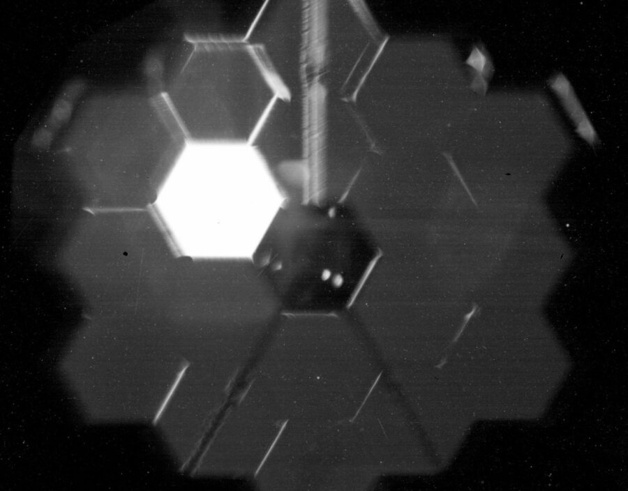 Космічний телескоп James Webb надіслав перше селфі