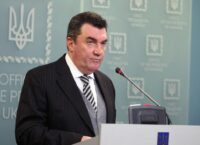 РНБО рекомендує президенту ввести надзвичайний стан по всій території України
