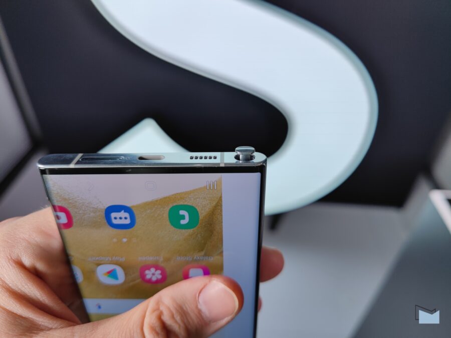 Galaxy S22 Ultra – перший погляд на новий флагман Samsung