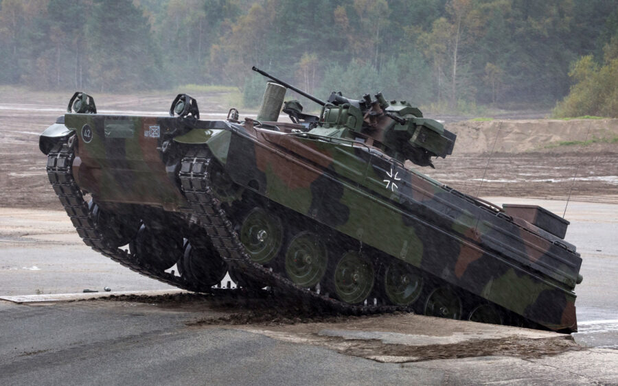 Українські танкісти почали опановувати Leopard 2 водночас в Німеччині та в Польщі