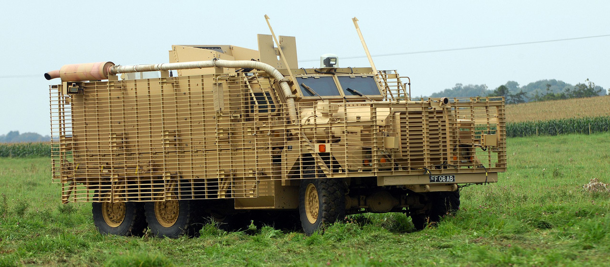 Mastiff or Jackal: UK plans to send armored vehicles to Ukraine