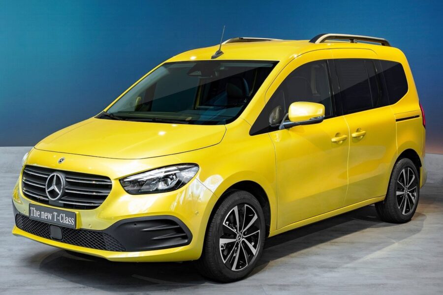 Meet T-Сlass, a new minivan from Renault…oh, sorry, from Mercedez-Benz!