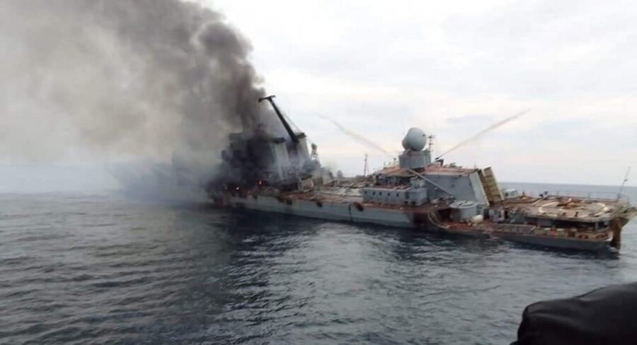 The Russians are going to raise the sunken Moskva cruiser on board which may be nuclear weapons