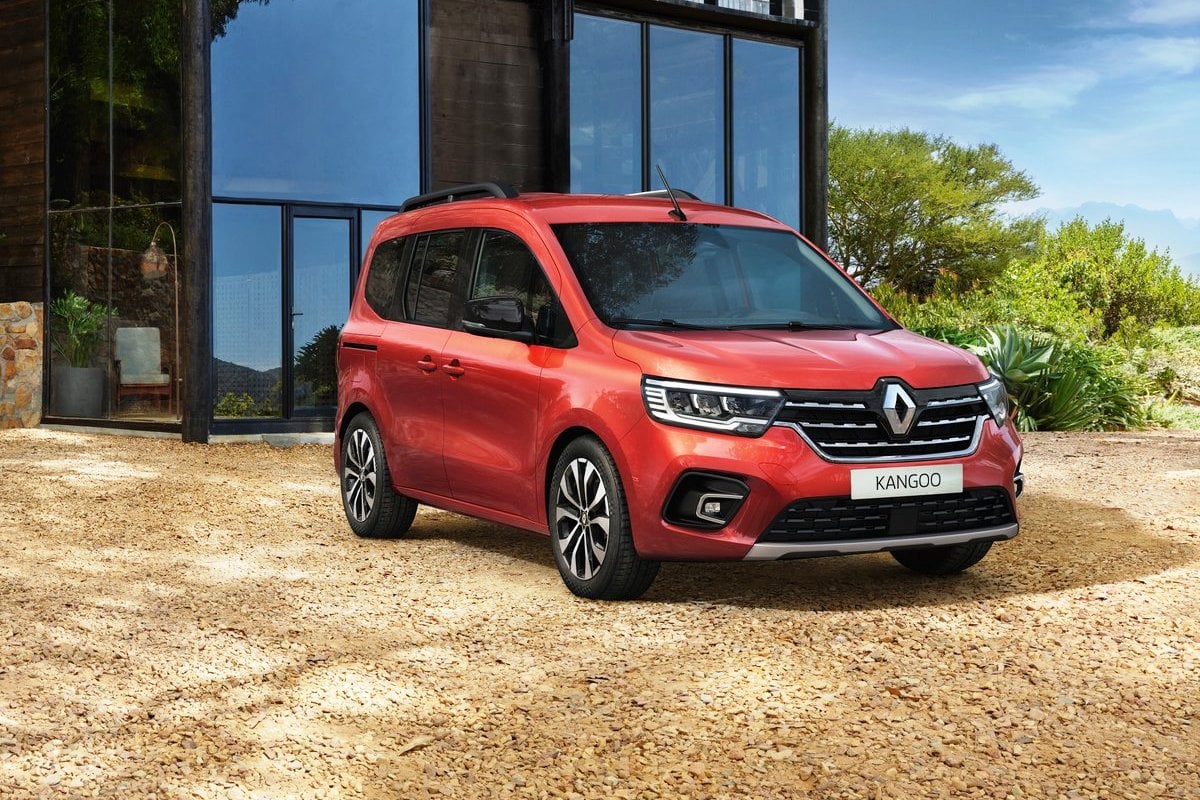 Meet T-Сlass, a new minivan from Renault...oh, sorry, from Mercedez-Benz!