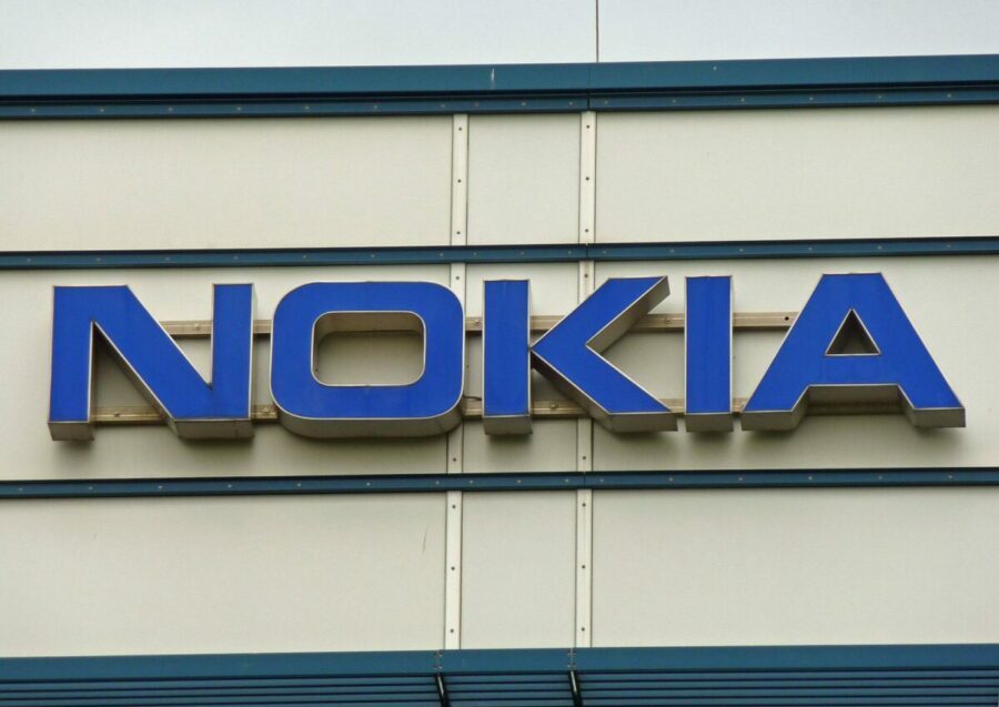 Nokia припиняє роботу в Росії