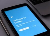 Twitter starts sharing ad revenue with verified authors
