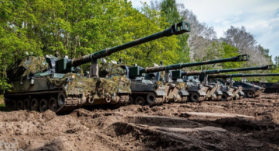 Ukraine received the first 8 AHS Krab self-propelled guns according to the intergovernmental contract