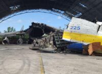 Понівечену Ан-225 «Мрію» потягли на металобрухт. Чи ні?