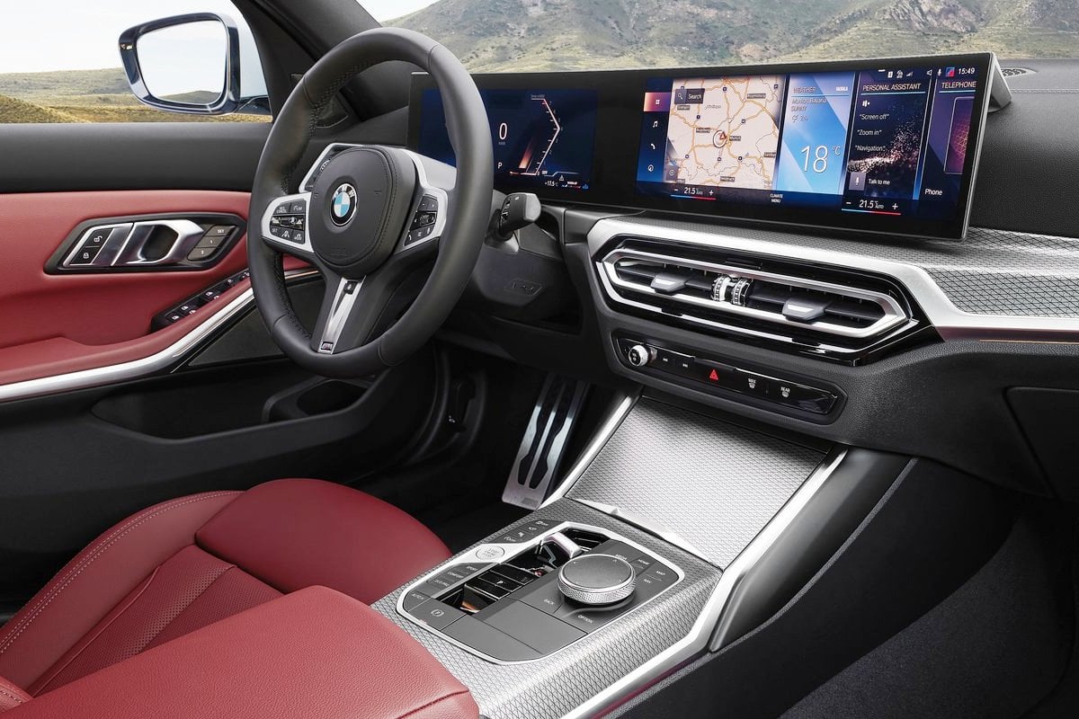 Updates for the BMW 3-Series: exterior is OK, interior is mediocre
