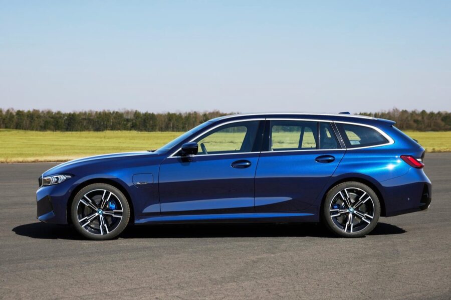 Оновлення для BMW 3-серії: зовнішність – «ОК», салон – «таке…»