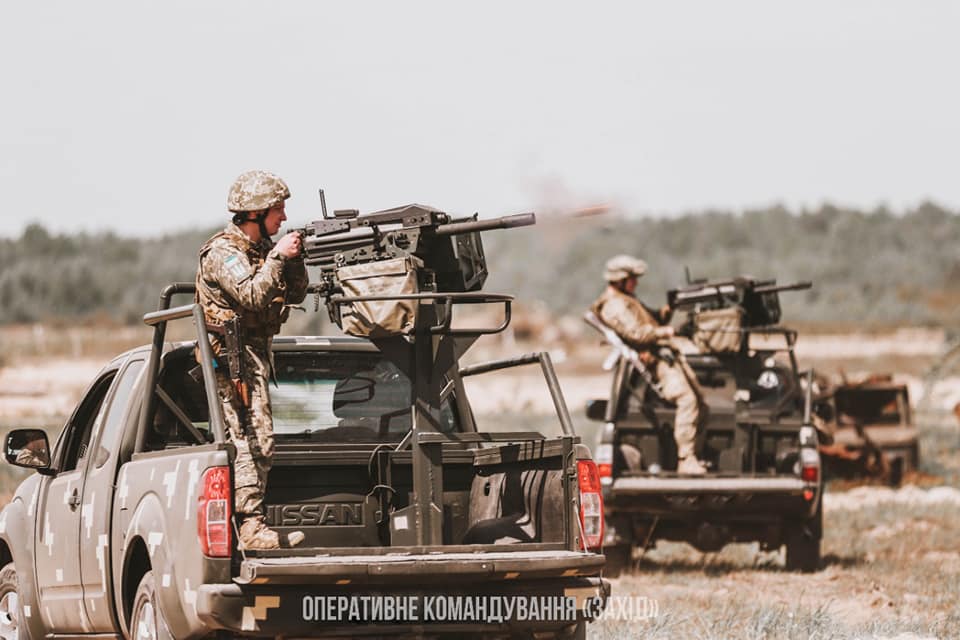 Real "Banderomobiles": Armed Forces showed pickups with American grenade launchers Mk 19