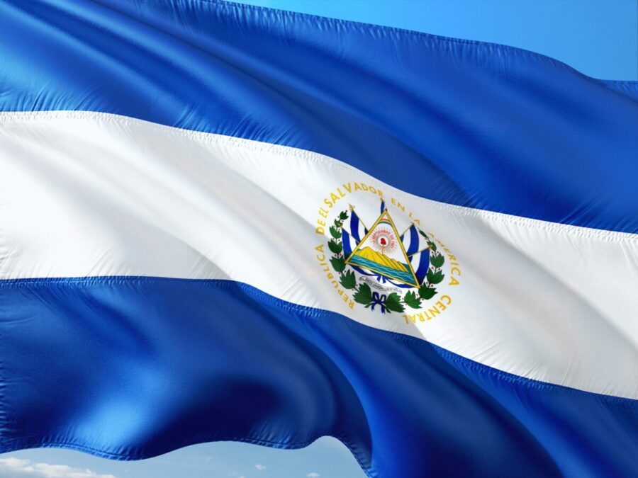 El Salvador, which has relied on Bitcoin, is suffering from the collapse of cryptocurrencies