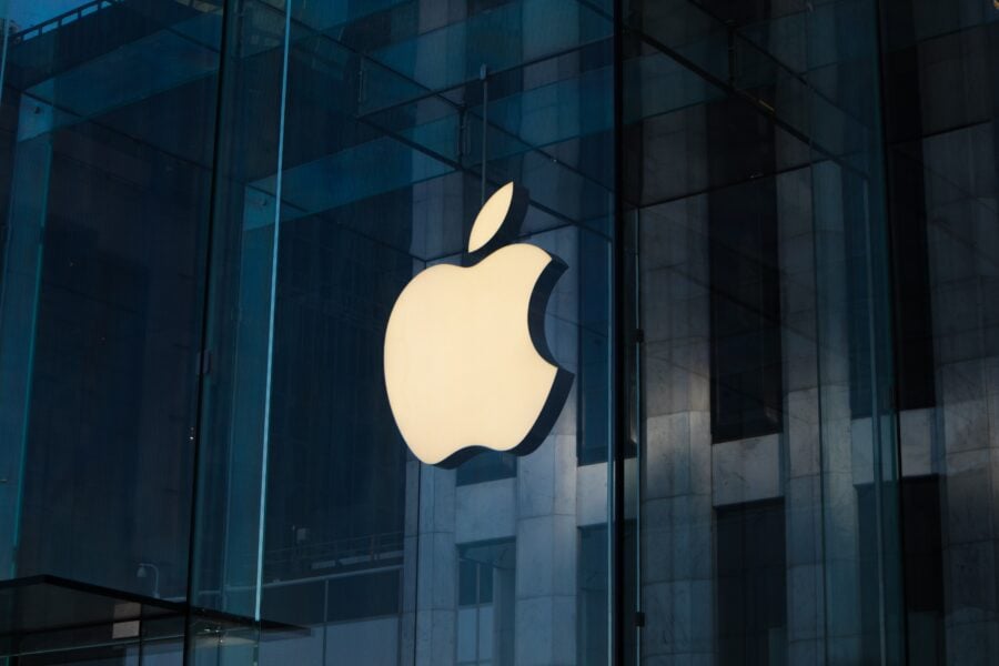 Apple готується до рецесії: компанія скоротить витрати та зменшить наймання працівників у 2023 році – інсайдери