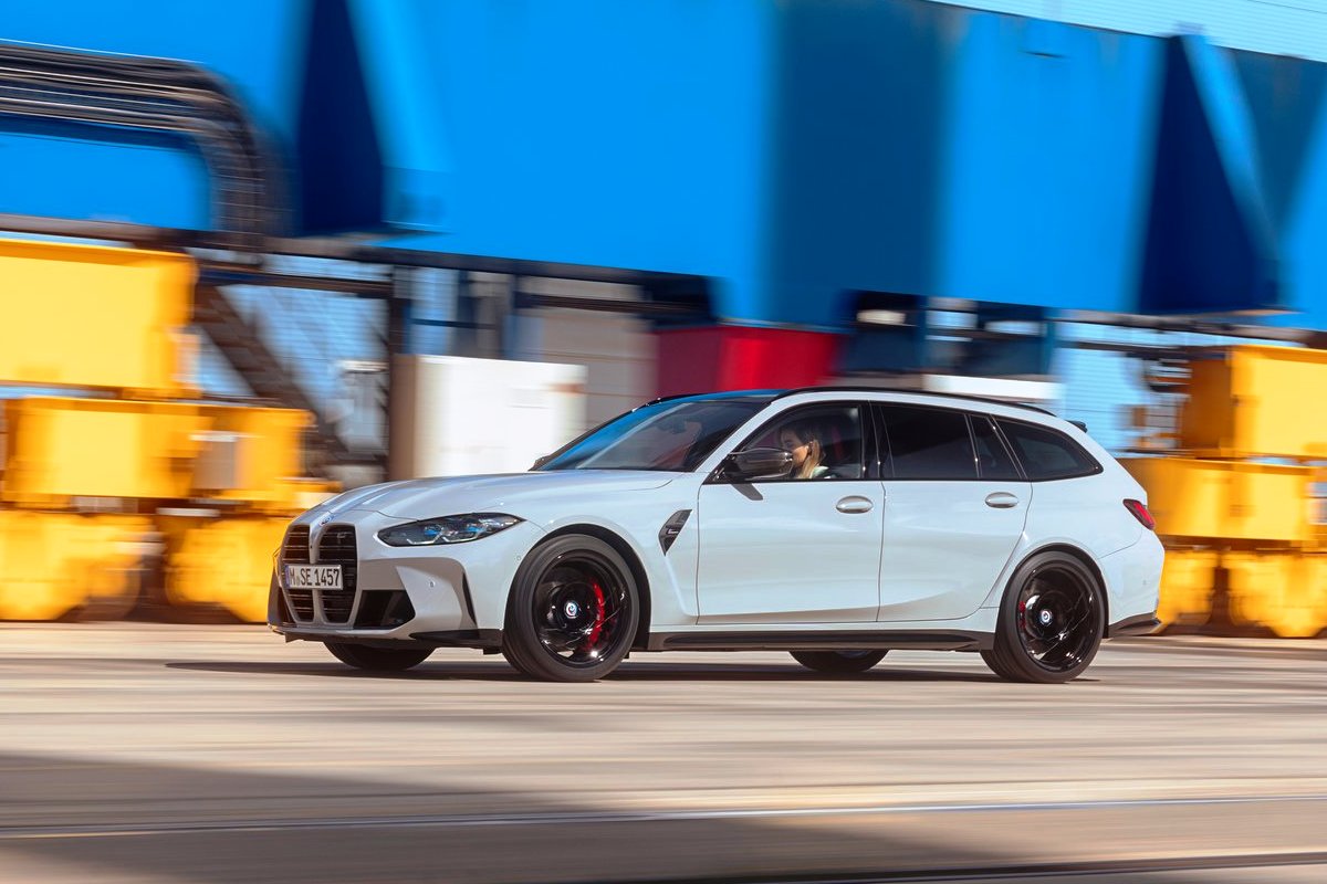 The new BMW M3 Touring station wagon: master of express delivery