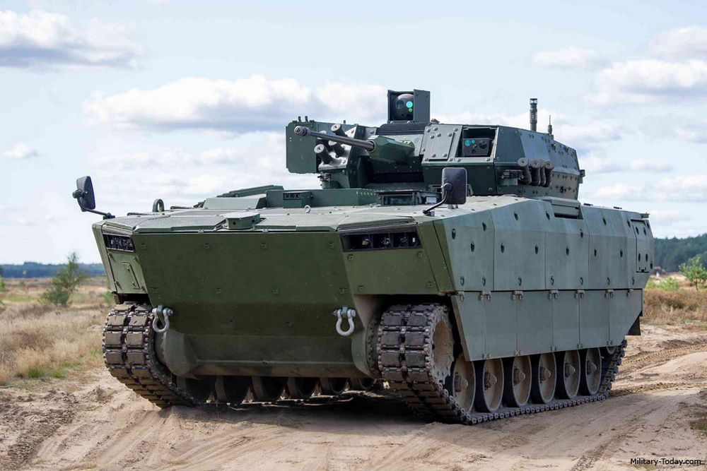 Polish BMP Borsuk which should replace the Soviet BMP-1
