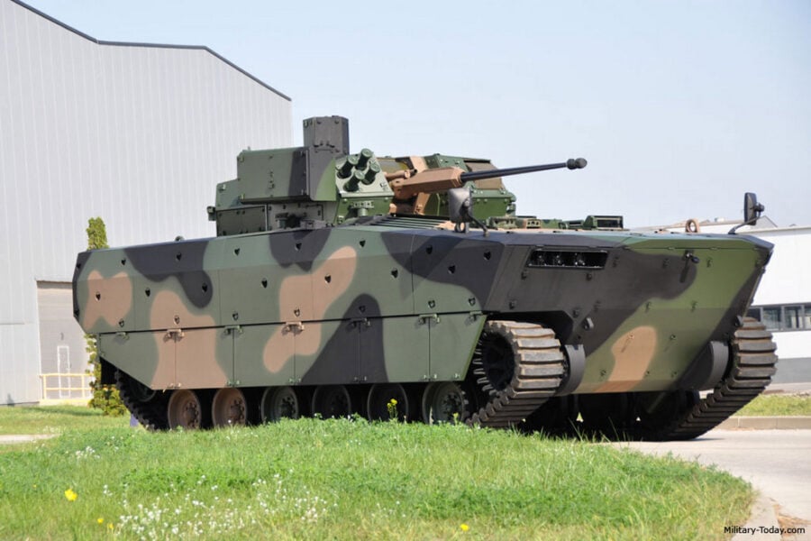 Polish IFV Borsuk which should replace the Soviet BMP-1