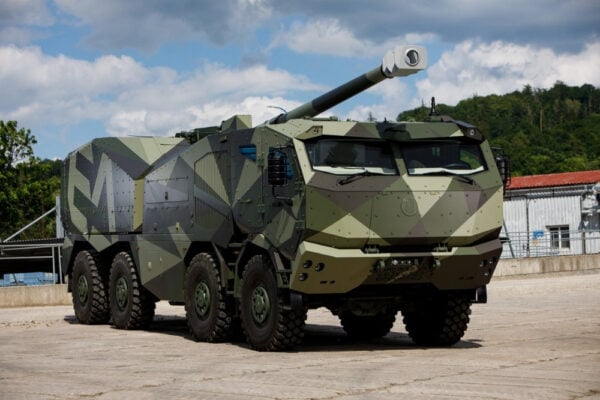 The 155-mm MORANA SPH is another successor to the 152-mm DANA SPH ...