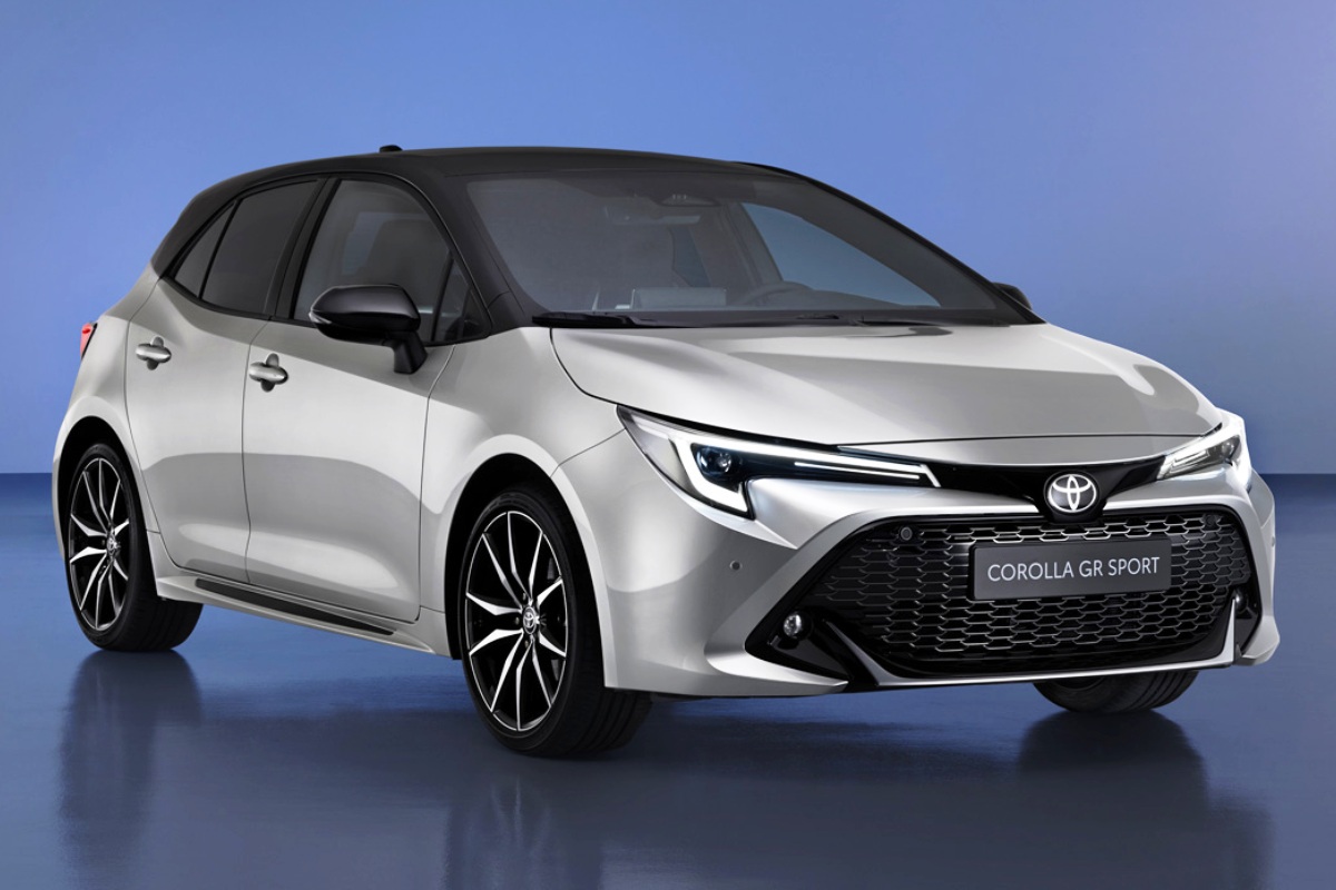Update for Toyota Corolla. "People's" sedan has become more modern