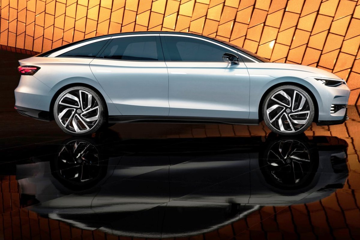 Volkswagen ID.AERO concept car – fuure electric Passat?