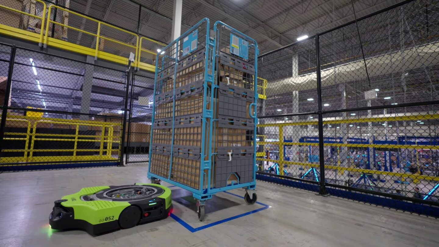 Amazon анонсує мобільного автономного робота для переміщення вантажів