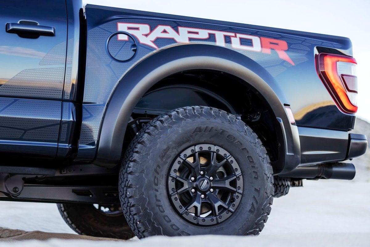 Fury on wheels: Ford F-150 Raptor R pickup is presented