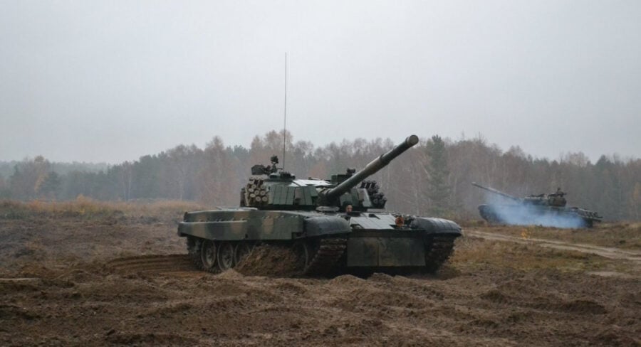Польща планує надати Україні ще 60 модернізованих радянських танків (30 з них PT-91 Twardy) та 14 Leopard 2