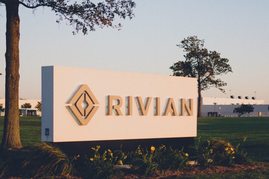Компанія Rivian хоче виробляти 1 млн електромобілів на рік вже до 2030