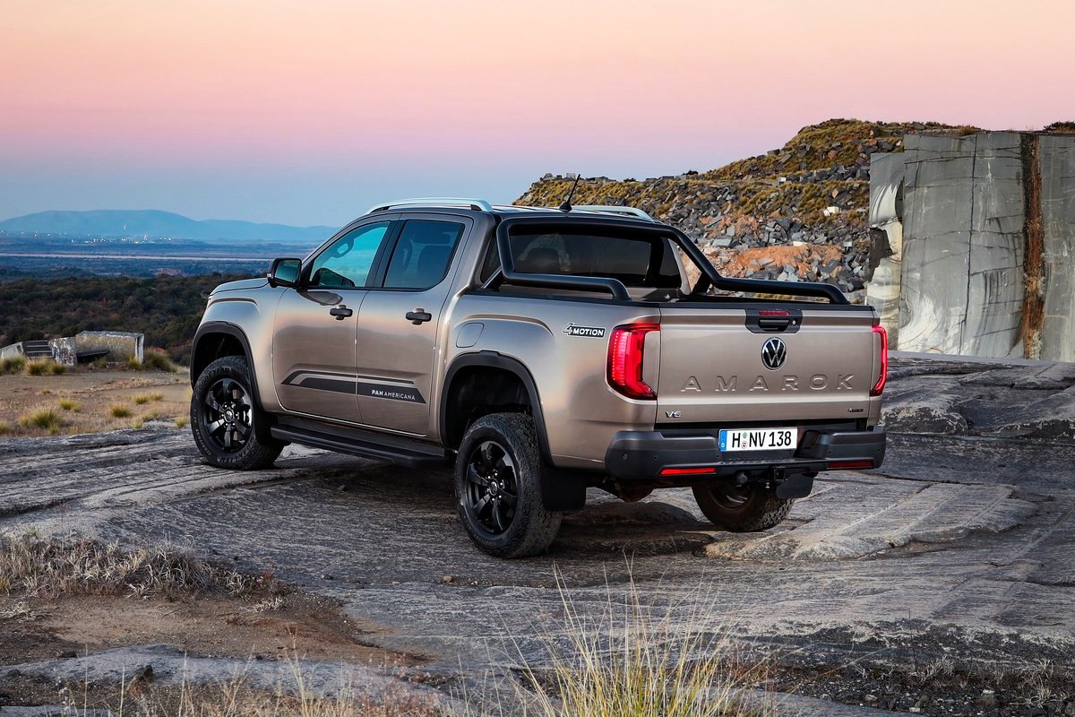 The new Volkswagen Amarok pickup: the debut of the "heavyweight"