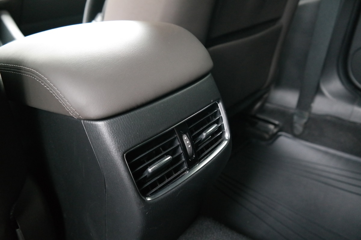 Mazda6 test drive: bright gray "turbo"