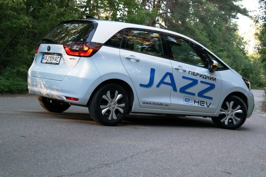 Honda Jazz car test drive: double hybrid