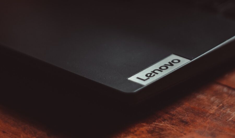 Понад 70 ноутбуків Lenovo мають вразливості в UEFI. Компанія працює над виправленням