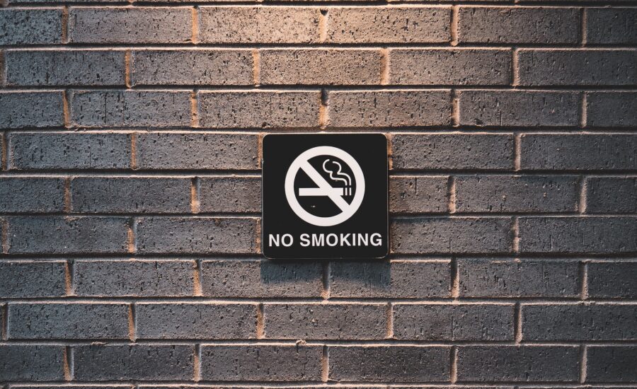 Не IQOS-френдлі: в Україні запрацював оновлений антитютюновий закон, який поширюється на тютюнові вироби для нагрівання