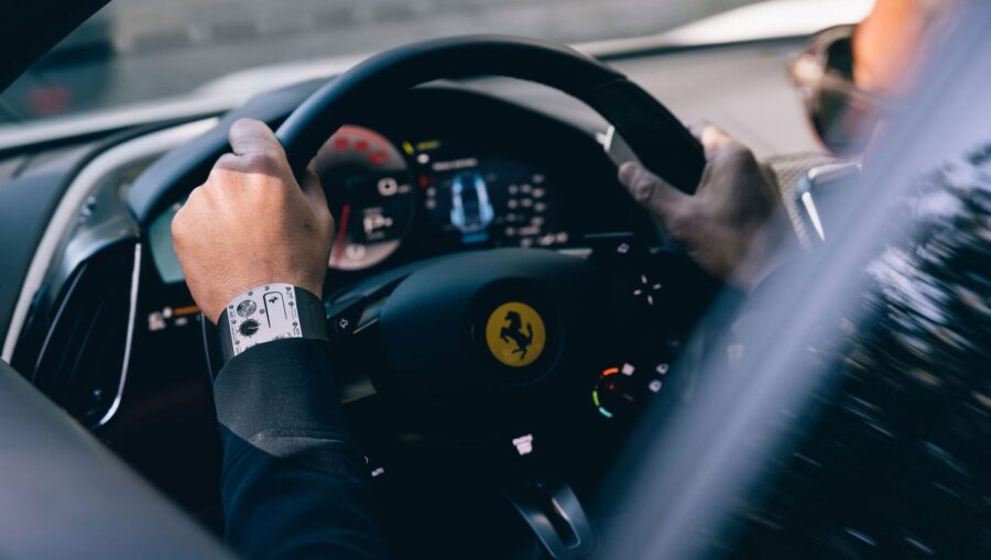 Нова модель Richard Mille RM UP-01 Ferrari стала найтоншим механічним годинником. Ціна — майже $2 млн