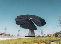У Тернополі встановили першу в Україні сонячну енергетичну систему SmartFlower, схожу на квітку соняха