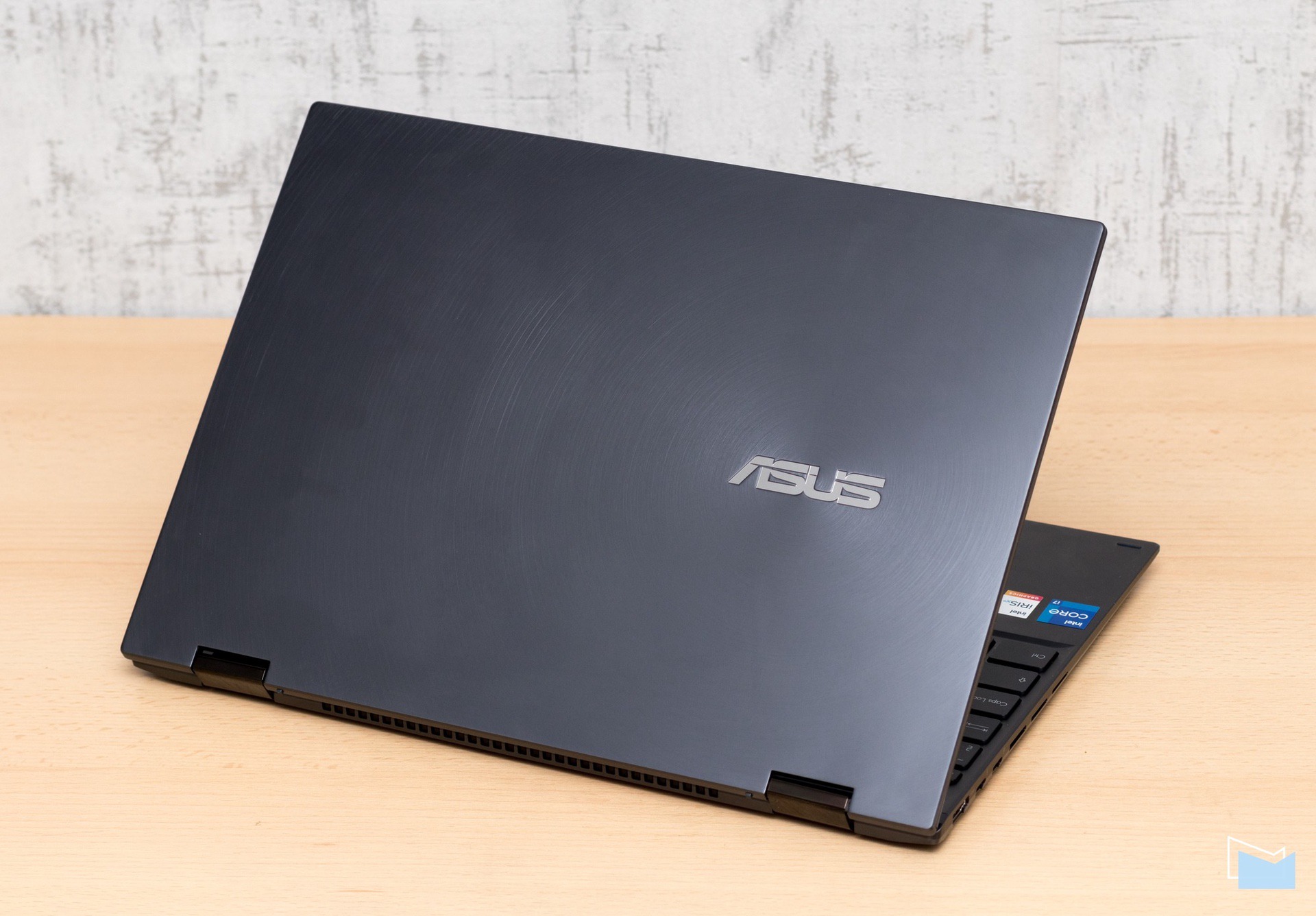 ASUS Zenbook Flip 14 OLED (UP5401E) laptop review - flexible choice