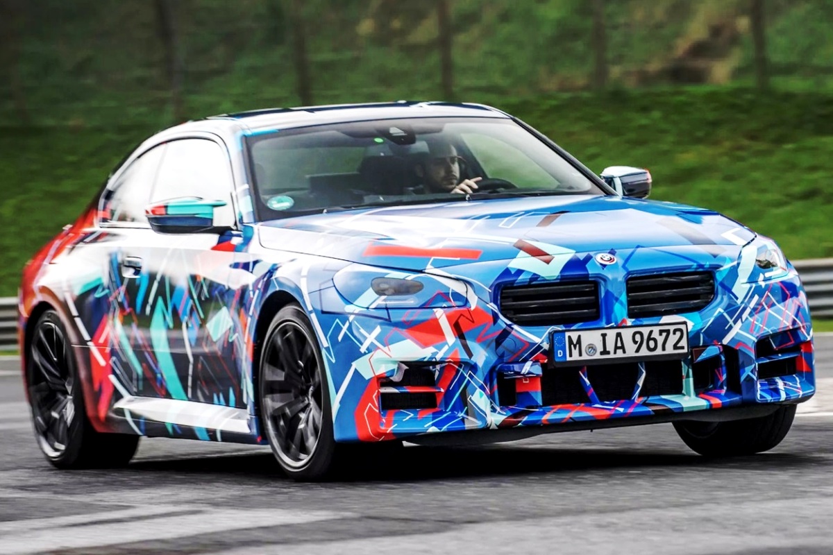The new sports coupe BMW M2 will receive a 460-horsepower engine